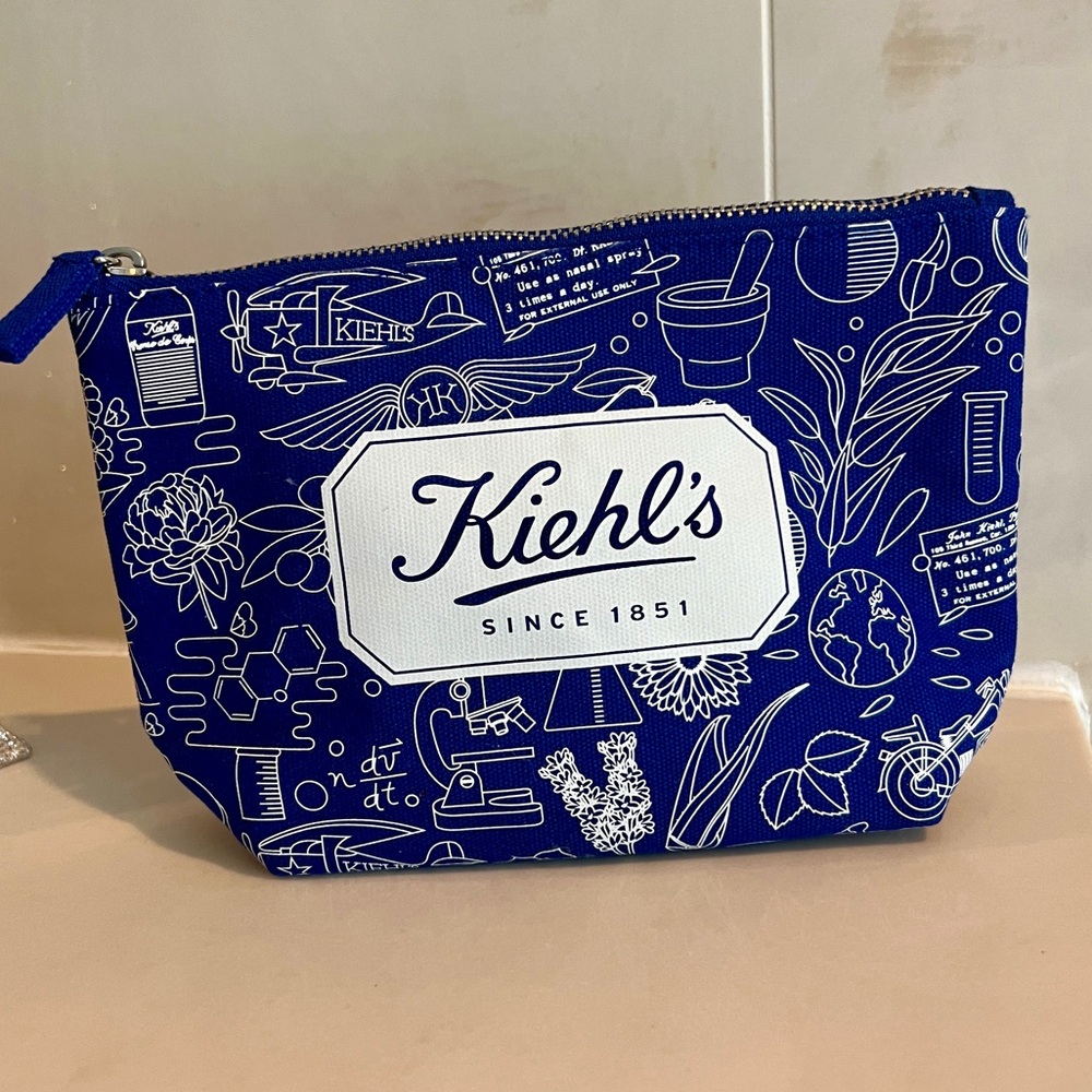 Kiehl’s Printed Canvas Travel pouch with 5 samples - Picture 2 of 10